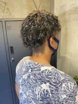 オルロバイイザ(ORLO by IZA)&nbsp;2回転ねじりのツイストスパイラルパーマ