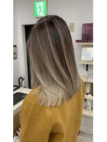 ジゼル(gisele) (小山)バレイヤージュ