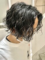 フィフス 名駅(fifth)&nbsp;波巻きセンターパートツイストスパイラルツーブロックメンズヘア