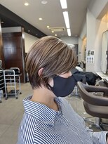 リリ(Liri material care salon by JAPAN)&nbsp;フォルムが綺麗なレイヤーボブ