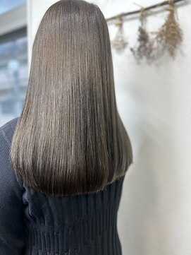 ジウ 上通り(JIU) 20代30代小顔ゆるふわセミロングアッシュブラウン