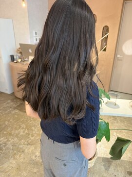 ユッカ 梅田(YUCCA) 【 YUCCA 】大人可愛いオリーブベージュ/透明感カラー