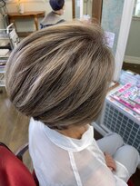 ２丁目３番地美容室&nbsp;☆白髪ぼかしにも☆立体感ハイライト×ショート