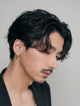 レタッチバイフィフス(RETOUCH by fifth) センターパート×ルーズパーマ