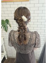 リール(THE RIRE.)&nbsp;＊THERIRE. 結婚式お呼ばれヘア×編みおろしツイン＊