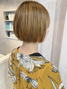キャアリー(Caary) 福山市美容室Caary ナチュラルストレート フェミニンミニボブ