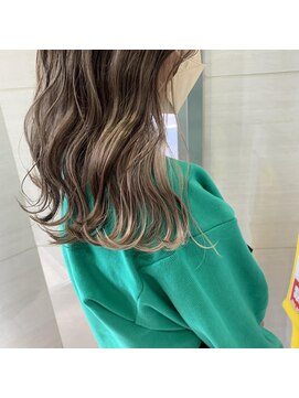 ワット 新宿店 新宿髪質改善韓国インナーカラー学割U24レイヤーメンズ白髪染め