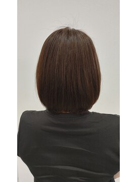 ウトシティ 結べる長さのショートボブ