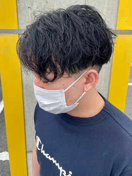 ニアウ 太田店(Niau) センターパートツイストスパイラルパーマ刈り上げメンズパーマ