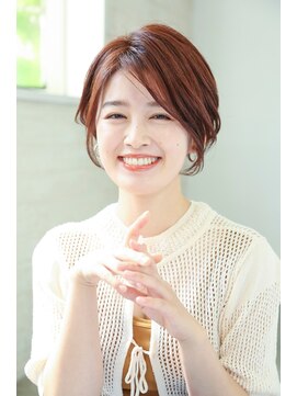 ガーランド (Garland) 大人ショート/ショートボブ/マチルダボブ/ピンクベージュ/卵型