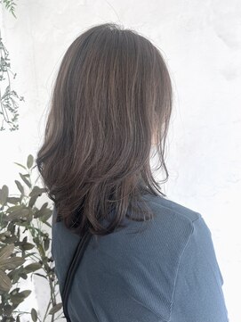 トレヘアー(tRe hair) フェミニン ミディアムヘア レイヤーカット