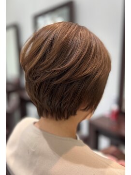 タヤ 千葉そごう店(TAYA) 丸みショートレイヤー