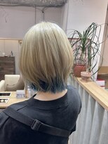 ボルタノット(volta∞knot)&nbsp;レイヤーボブ×ホワイトベージュインナーシアンブルー