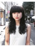 レイヤーカットウルフパーマブルーブラック黒髪ウェーブヘア