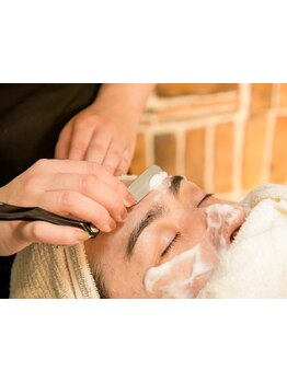 できる男の身だしなみで第一印象UP！自分では上手くいかない眉のお手入れもプロの手にお任せ！