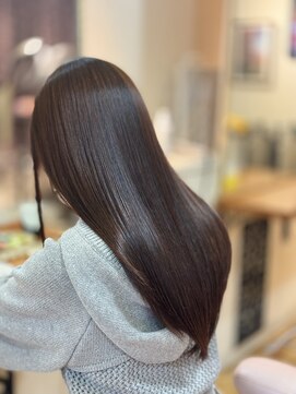 ステラ STELLA 髪質改善縮毛矯正/レイヤーカット/30代40代50代