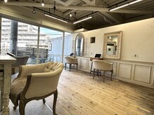 アンジュ(ange)の雰囲気（アンティーク調のカットスペース）