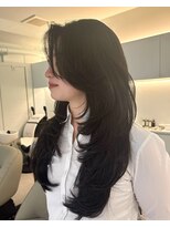 ノラ ウメダ(NORA UMEDA)&nbsp;レイヤーカットハッシュカットロングレイヤーY2K大阪梅田