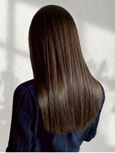 ミロアヴィタ 平尾(miroa vita)&nbsp;髪質改善 艶髪 アッシュブラウン 縮毛矯正 20代 透明感カラー