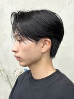 ニコトウキョウ 新宿(nico TOKYO)&nbsp;テーパーフェードニュアンスパーマ刈り上げセンターパートメンズ