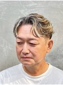 毛流れと束感で魅せる刈り上げショート