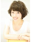 大人かわいいフェミニンショートボブ