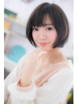黒髪ダークアッシュでナチュラル小顔前下がりボブc1