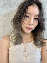 スウィープ 平尾(sweep)&nbsp;【豊塚】バレイヤージュハイライトカラーでハイ透明感カラー