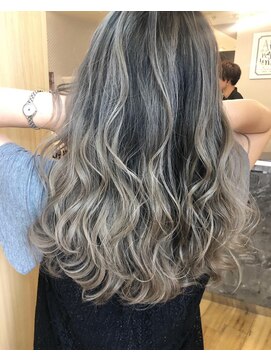 ルービック 豊中(Rubik's) イルミナカラー×バレイヤージュ×エアリーレイヤー