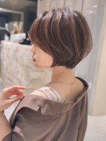 小顔に見える大人美人ショート