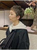 簡単スタイリングの癖毛ショート