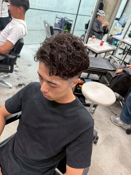 イーラ(era) ラルフカールパーマ/メンズ/刈り上げ/眉毛/ツイスト