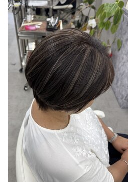 ロエ 元町店(Loe) 脱白髪染めハイライト グレージュ