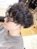 マキシム ナカイ(MAXIM NAKAI)&nbsp;メンズショートツーブロック刈り上げツイストスパイラルパーマ