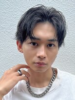 アイビーズ(IVYS)&nbsp;ナチュラルセンターパートニュアンスパーマかきあげオールバック