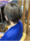 ショートボブ