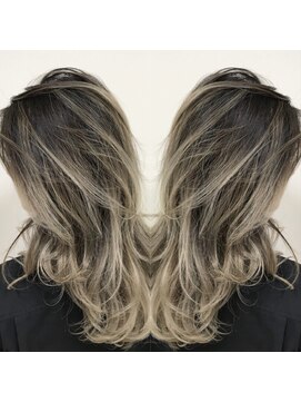 チェレ ロッソ 金剛店(Chere rosso) ウルフレイヤー×グラデーション×イエローベージュ