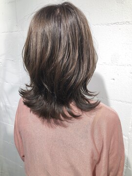 シェル 吉祥寺(shell) ヘルシーレイヤー☆グレージュベージュ☆外ハネゆるスタイル