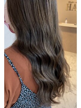 ハル(HAL) アッシュベージュ×ハイライト