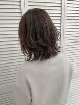 リリー(Lilly)&nbsp;【Lilly】ミディアムレイヤーでミニウルフ