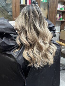 ラフ(LAFF) #黒髪#ボブルフ#ネビージュ#小顔#ワンレン