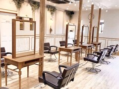 Agu hair Muka 小松島ハローズ大林前店【アグ ヘアー ムカ】