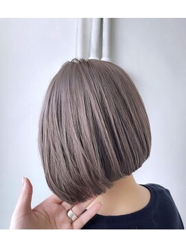 ミュー(Mu) 一年中可愛いグレージュカラー