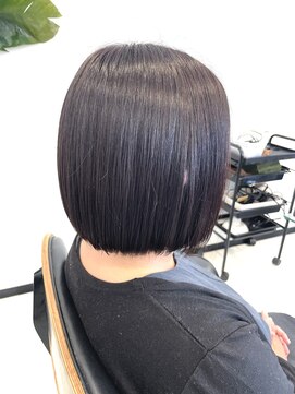 イリス(Hiris) あごラインボブ