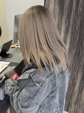 エンヴィー(ENVY) ブリーチカラー ベージュ