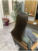 オリーブベージュ