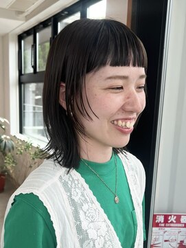 ナループロア ハチ(Nalu pu loa hachi) 顔まわりカット/顔まわりレイヤー/レイヤーカット