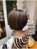 品と艶のグラデーションボブ