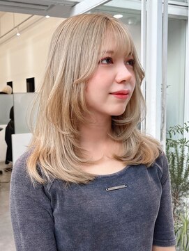 ニトバイアンキシム(nit by ahnkism) 【レイヤーカット】韓国ヘア顔まわりカットロングレイヤー堀江