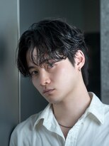 ネイビー(NAVY)&nbsp;センターパート　シャドウパーマ　刈り上げなし